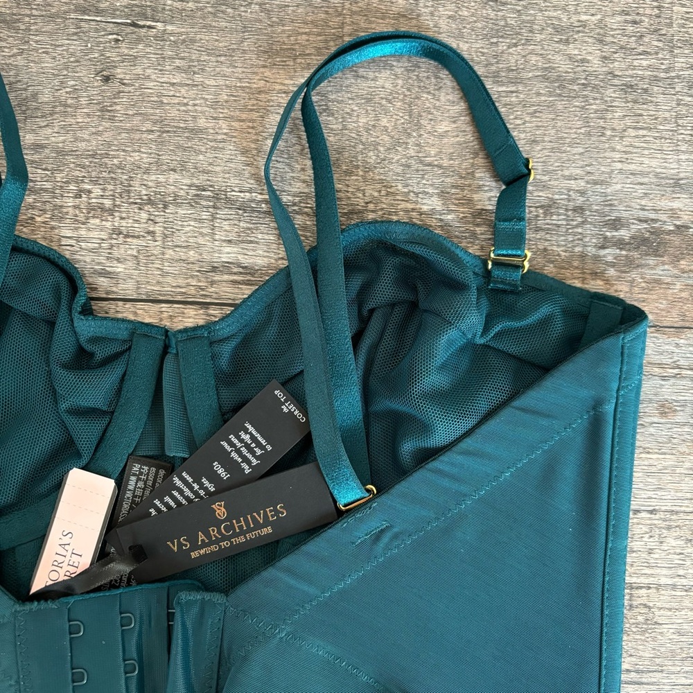 • NWT! [Victoria’s Secret] Boustier • - Picture 6 of 11